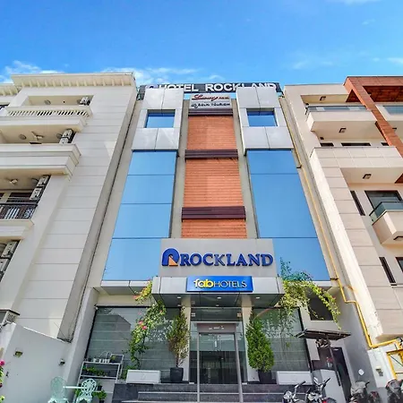 Fabhotel Rockland